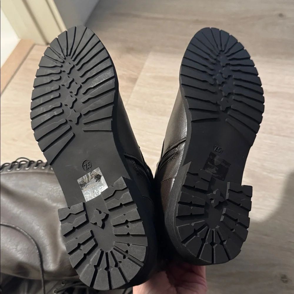 Street Style Brown Lace-Up Boots NEW 🏷️